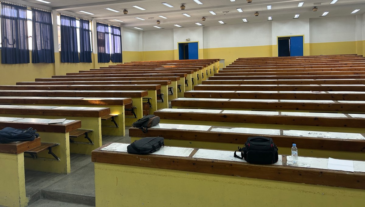 Grandes écoles, facultés bondées : la fracture budgétaire que Narjis et Marya vivent au quotidien